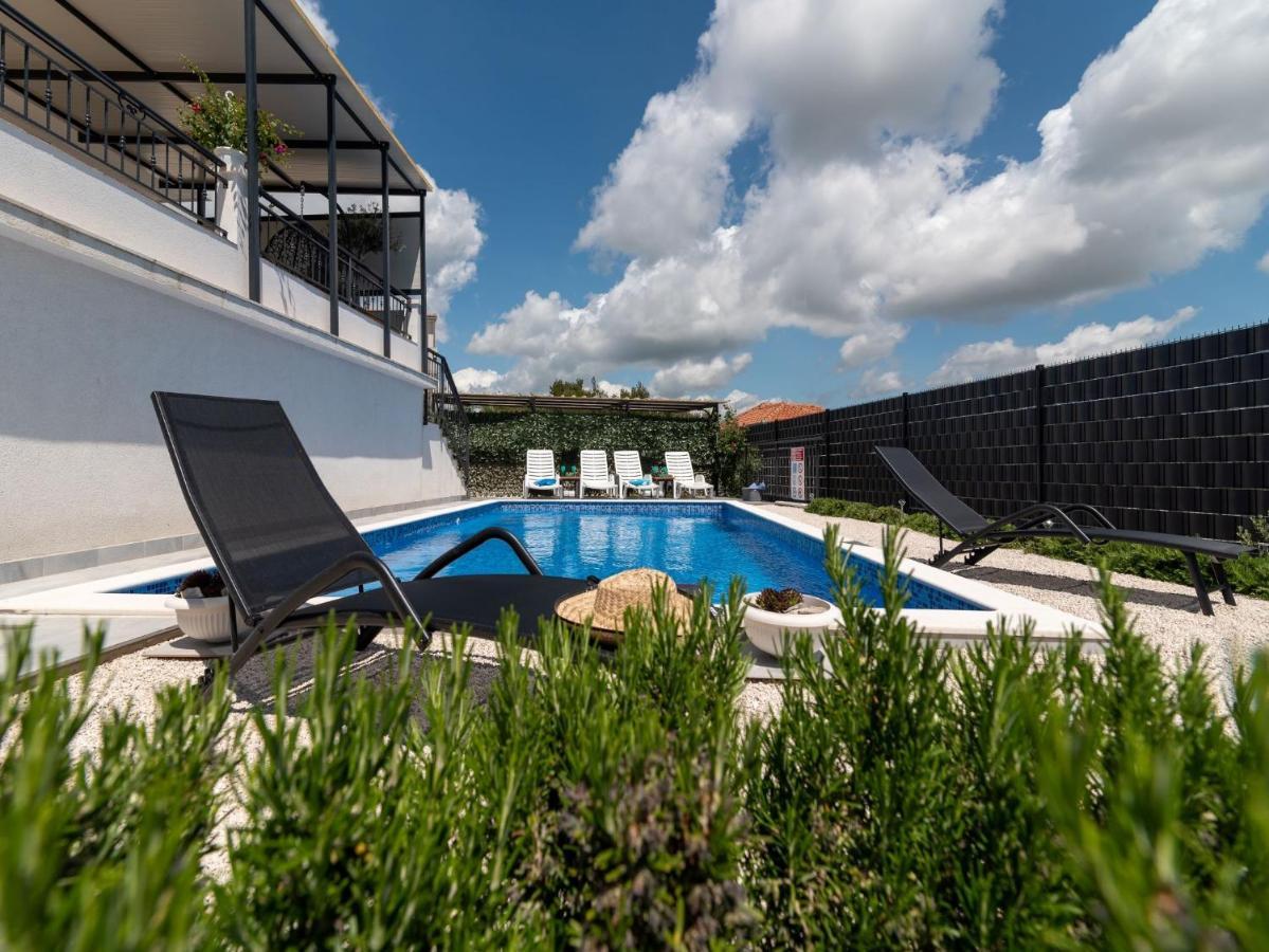 Scenic Sea View,Three Bedroom Villa With Pool Τρογκίρ Εξωτερικό φωτογραφία