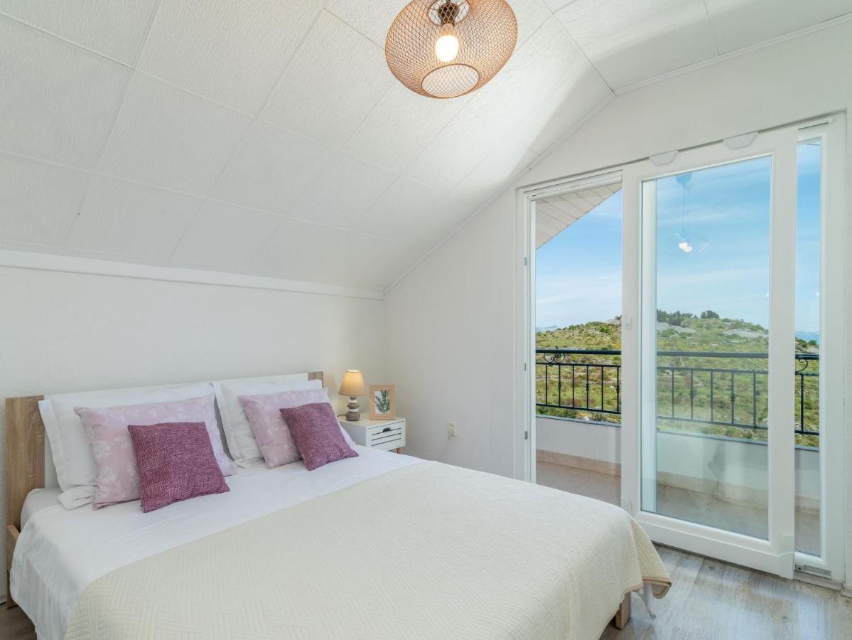 Scenic Sea View,Three Bedroom Villa With Pool Τρογκίρ Εξωτερικό φωτογραφία