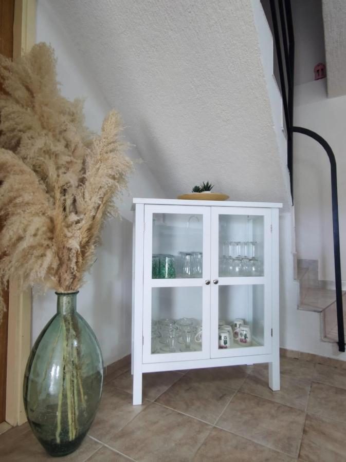 Scenic Sea View,Three Bedroom Villa With Pool Τρογκίρ Εξωτερικό φωτογραφία